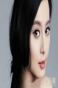 说话眼睛向右上看的人是什么性格？